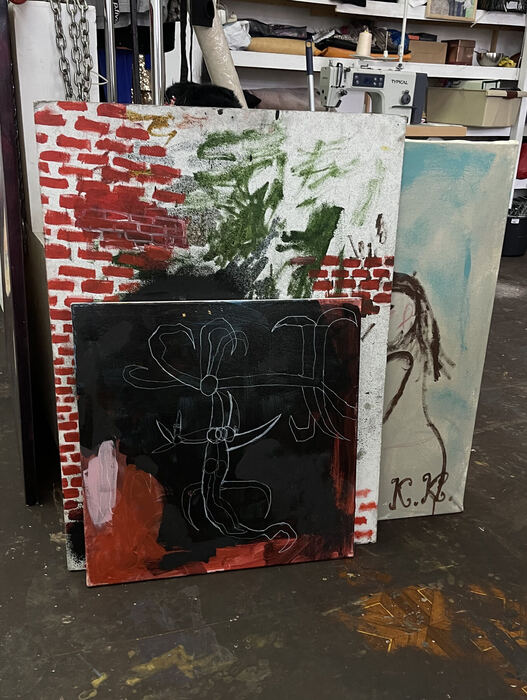 Flower of darkness — 50×50 cm, 2022, acrylic, corrector (studio)